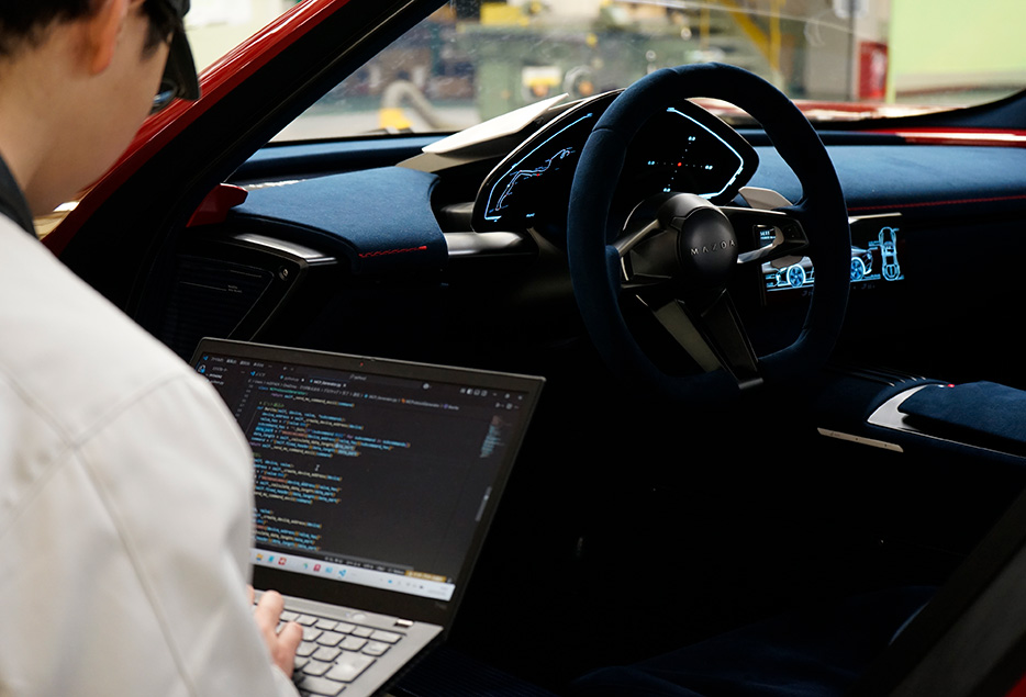 メーターやナビ周りの電子制御